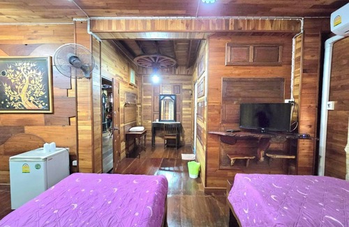 Samphao Lom Hotel | Klong Suan Plu Resort