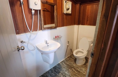 Samphao Lom Hotel | Klong Suan Plu Resort