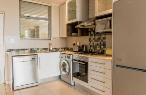 Greater Johannesburg Metropolitan Area Apartment | KMG Apartments at The Apex - Two-Bedroom Apartment 2