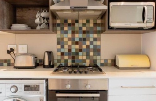 Greater Johannesburg Metropolitan Area Apartment | KMG Apartments at The Apex - Two-Bedroom Apartment 2