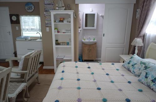 Van Dyks Bay Apartment | Knight & Sunshine Luxury Flatlet
