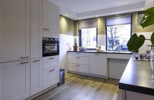 Heiloo House | Komfortabel Eingerichtetes Ferienhaus mit Herrlichem Sonnige Terrasse