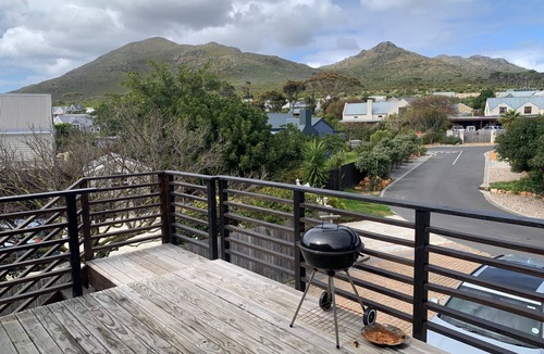 Kommetjie Apartment | Kommetjie's Gift: A Cosy Room with AC & Heating in a Secure Nature Estate