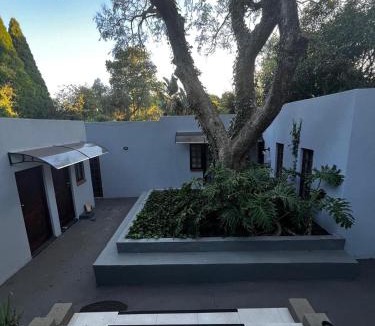 Greater Johannesburg Metropolitan Area Resort | Koppies view 1 Bed cottage