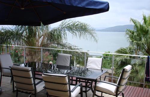 Kosmos Bed & Breakfast | Kosmos Manor Guest House