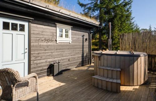 Loten Municipality House | Løvsangeren · Badestamp Sauna · 7 soverom · 60 min OSL