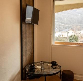 Albertville Apartment | L'Atelier Shelby - Parking & balcon