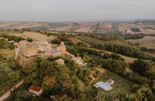 Arcevia Apartment | La casa in piazzetta in Borgo Loretello