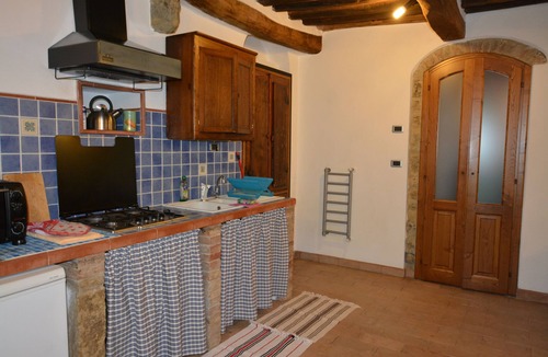 Radicondoli House | LA CASA NUOVA - apartment in holiday house with pool in the tuscan countryside.