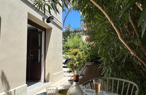 Quercianella Apartment | La Casetta in riva al mare