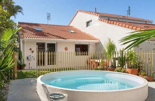 Warana House | La Casita l Mexican-Inspired Villa with Pool
