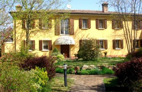 Calderara di Reno Bed & Breakfast | La Corte Del Cavaliere Bed & Breakfast