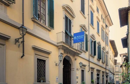 Prato Apartment | La Dimora dei Tintori, elegant apartment in the center of Prato