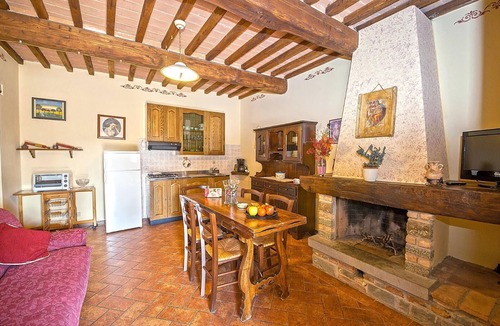 Le Piazze House | La Lepre swimming pool flat with 3 bedrooms and two bathrooms