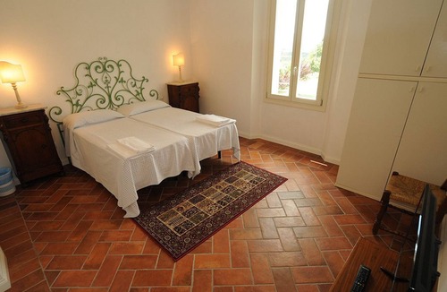 Scarperia House | La Locanda di Adele - Il Giardinetto B&B