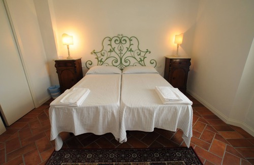 Scarperia House | La Locanda di Adele - Il Giardinetto B&B