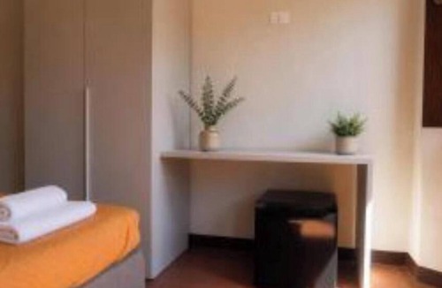 Porciano Apartment | La Pace - Cozy Double Room on Piazza Tanucci in Stia - 2L