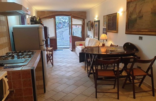 Rapallo Apartment | LA PRUA free parking, A/C, WI-FI