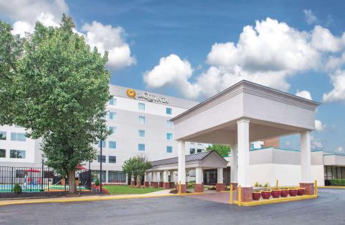 Capitol Heights Hotel | La Quinta Inn & Suites by Wyndham DC Metro Capital Beltway