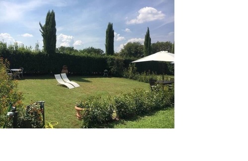 San Macario In Monte Apartment | La terrazzina nel borgo: historic tuscan mansion with pool