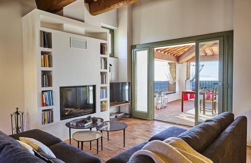 Rosennano Apartment | LA TORRE, AN EAGLE NEST ABOVE THE TUSCANY LANDSCAPE
