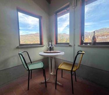 Mologno Apartment | La Torretta