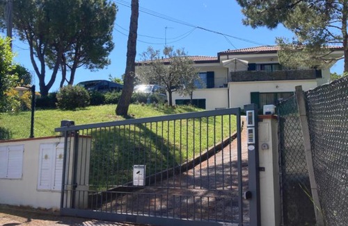 Patrignano Apartment | La vista sul mare
