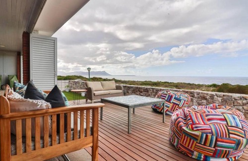Kleinmond Apartment | Lady Serenity Hot Tub Ocean Front Pets