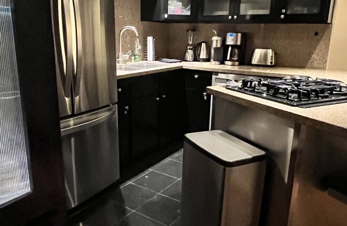 Laguna Terrace Park House | Laguna's Hidden Gem Penthouse 2 BEDROOMS, DEN, Oceanview.Quality Beds, 4 guests