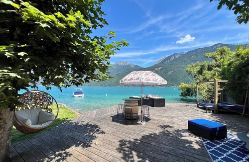 Bredannaz House | Lake Annecy: luxury waterfront house with lake and mountain views