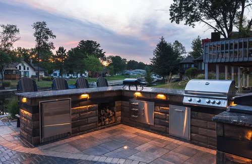 Mauston House | Lake Bliss | Hot Tub | Near WI Dells
