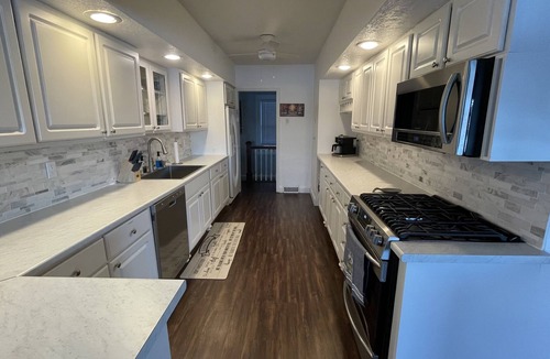 Decatur House | Lakefront, family/dog friendly, paddle board, kayak, views in every room