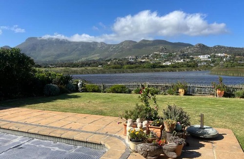 Noordhoek Villa | Lakeside home in security estate with solar power