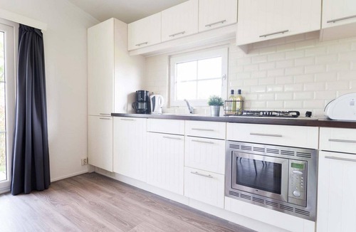 Avenhorn Ski Chalet | ✓ Landhuis at Park Westerkogge ✓ Holiday home for 4 people ✓ Located in Berkhout (North Holland) ✓ Waterfront holiday resort ✓ Book directly at the resort