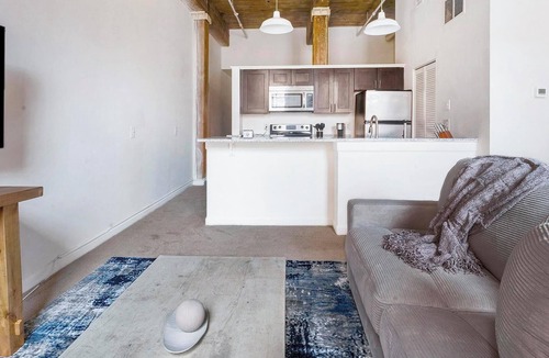 Downtown Baltimore Apartment | Landing | Amazing 1BD, Courtyard, Gym