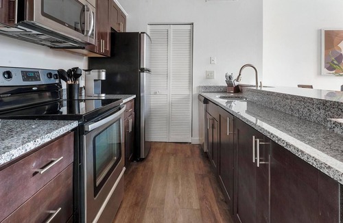 Downtown Baltimore Apartment | Landing | Amazing 1BD, Courtyard, Gym