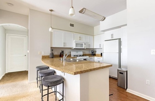 Oxnard Apartment | Landing at Artisan Apartments at East Village - 1 Bedroom in West Village