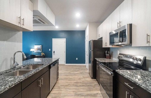 Charlotte Apartment | Landing | Chic 1BD, Clubhouse, Gym