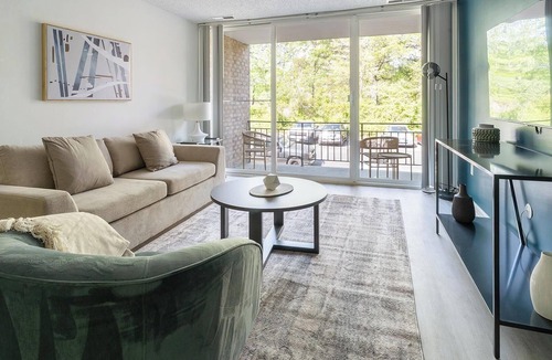 Greenbelt Apartment | Landing | Chic 1BD, Pool, Gym