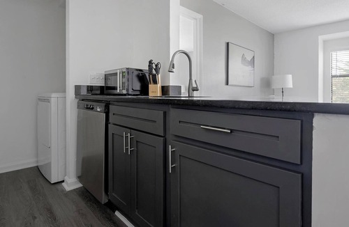 Winston - Salem Apartment | Landing | Modern 2BD, Pool, Gym
