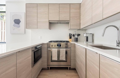 Mount Vernon Square Apartment | Landing | Stunning 1BD in Logan Circle