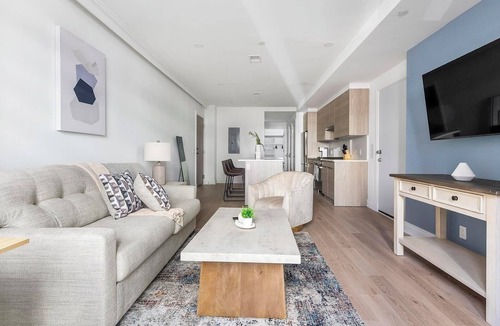 Mount Vernon Square Apartment | Landing | Stunning 1BD in Logan Circle