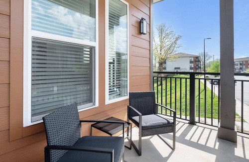 Hickory Apartment | Landing | Stylish 2BD, Clubhouse, Gym
