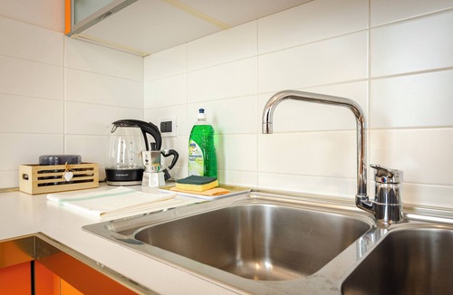 Cirenaica Apartment | Large studio flat with private car park