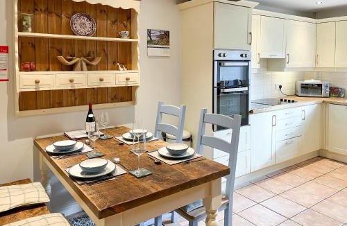 Stretton on Fosse House | Lavender Cottage