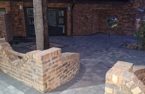 Hartbeespoort House | Lavender Haze - your second home