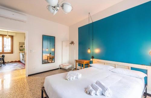 San Donato House | Le stanze in Fiera, Bologna by Short Holidays