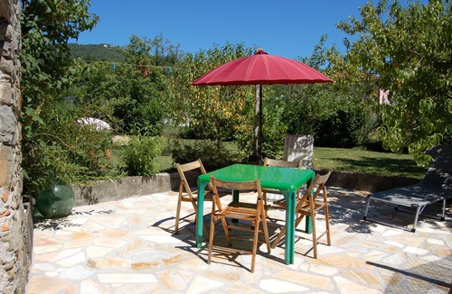Sesta Godano Condo | Le Volte, romantic apartment, 2+1 pers., terrace, garden