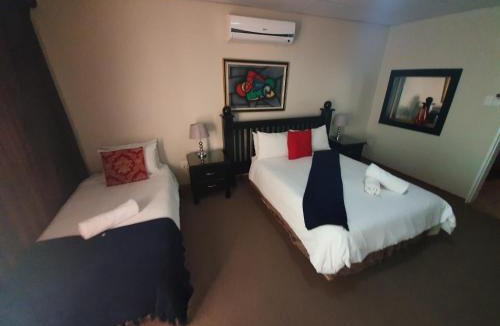 Kuruman Cabin | Leach Lodge