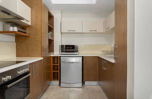 Victoria and Alfred Waterfront Apartment | Leisure Living on the Canals